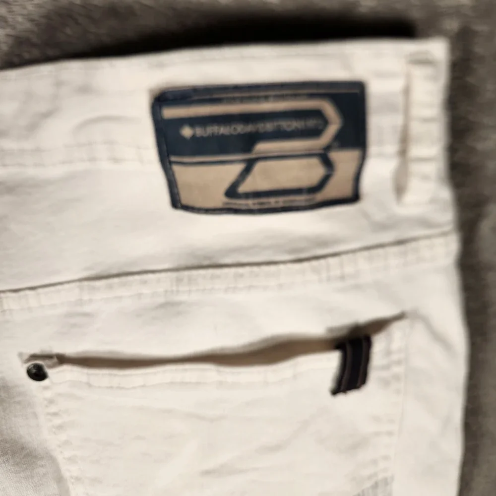 Buffalo David Bitton Evan-X Shorts Mens 36 White Excellent Stretch Denim - Picture 10 of 11